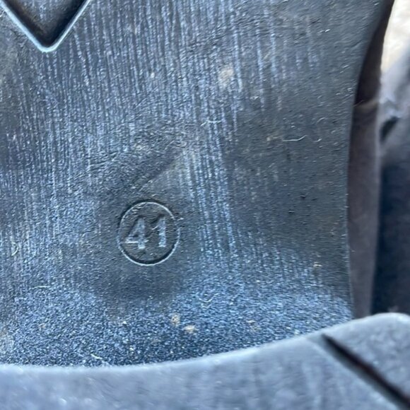 Naot grey suede booties size 41 - Picture 3 of 6